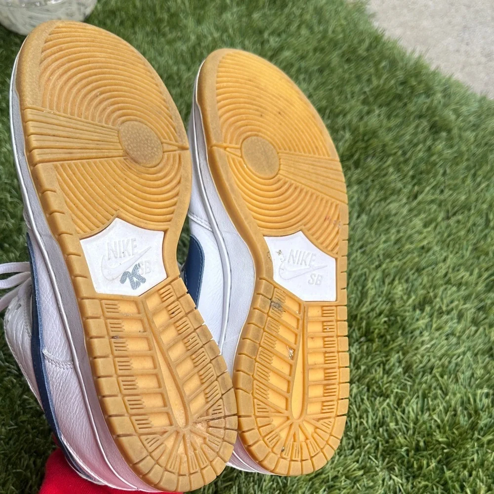 Nike other left